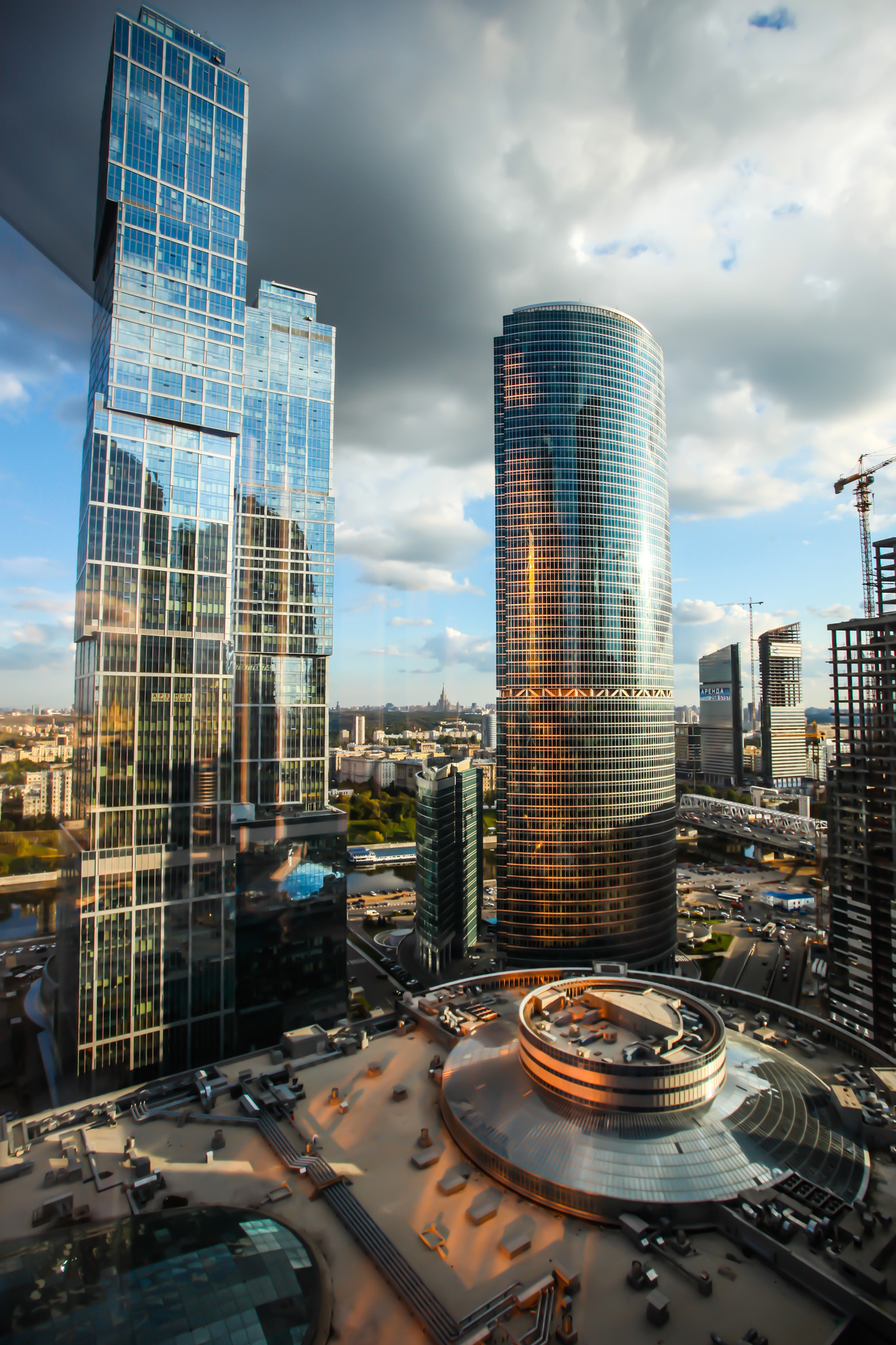 Аренда сити. БЦ Москва Сити. Газпромбанк, Москва, Пресненская набережная, 12. Офис в Москоу Сити. Вид с Москоу Сити.