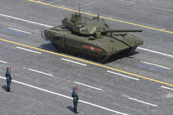 Не успели на Параде Великой Победы 9 мая показать новый Российский танк Т-14 «Армата» (Объект 148) — Российский средний и основной танк третьего послевоенного поколения на гусеничной платформе «Армата», первый в мире серийный танк с "лафетной компоновкой", бронекапсулой для экипажа и АФАР радаром. Как западные эксперты взвыли в один голос: это наш танк, мы его придумали еще в далеких 80-х! Все сводится к тому что Путин (когда служил в ГДР) стырил секретную разработку у немцев, и теперь хвастается новым танком на Параде Великой Победы. Смешно правда?