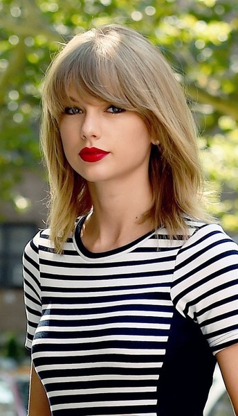 See more photos & videos http://poplovephoto.info/taylor_swift