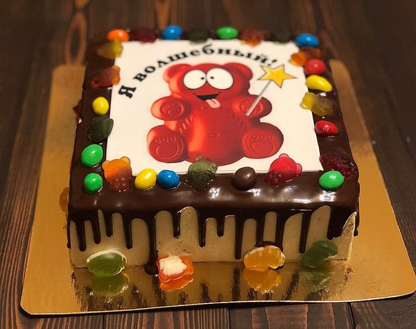 🐻🎉🍰 Кто сказал что мальчишки не любят мишек и сладости! Весёлый и волшебный мишка желейка для нашего именинника! Шоколадный шифоновый бисквит, шоколадно-ореховый крем.
#wecake_ru #ruwecake #тортназаказ #детскийторт #тортнапраздник #тортжулебино #тортмосква #сладостиназаказ #тортмужчине #спортивныйторт #тортсягодами #вкусныйторт #тортдетям #торт #тортыназаказ #тортысягодами #тортынапраздник #тортдлядевочки #тортдлямальчика #тортдлядевушки #тортдлямужчины