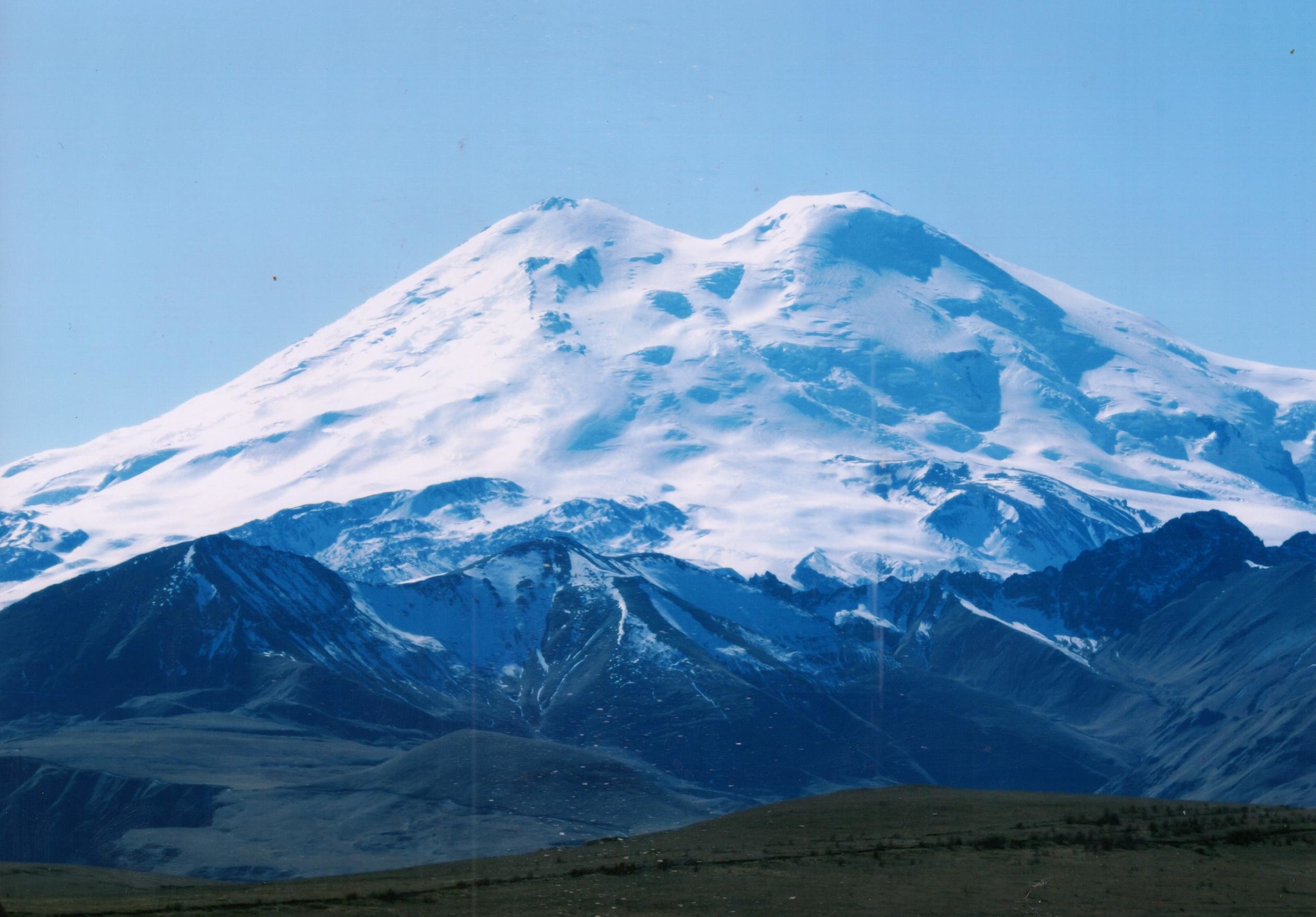 Гора эльбрус самая высокая точка. Гора Эльбрус. Гора Эльбрус (Кабардино-Балкария, Карачаево-Черкесия). Гора Эльбрус рельеф. Западный Кавказ Эльбрус.