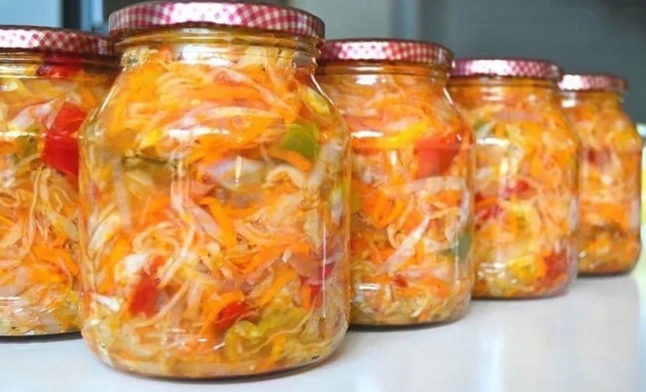 Салат Берегись водка 1 кг капусты 1 кг моркови 1 кг лука